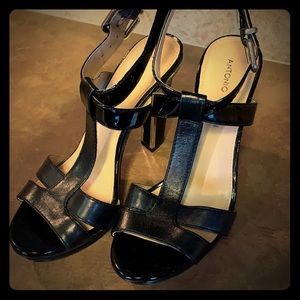 Antonio Melani pumps